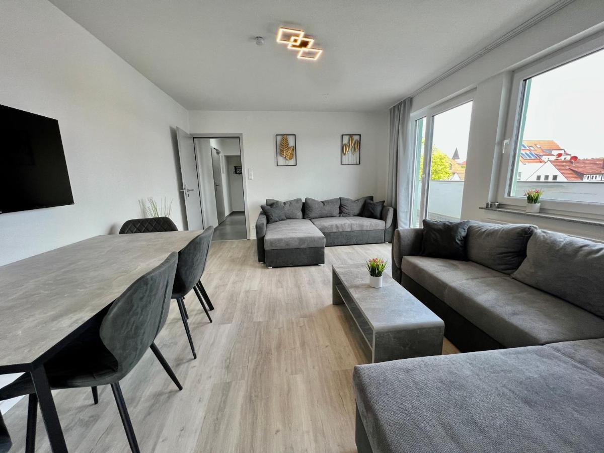 Nujen- Hotel Und Apartment Stuttgart Zuffenhausen ภายนอก รูปภาพ