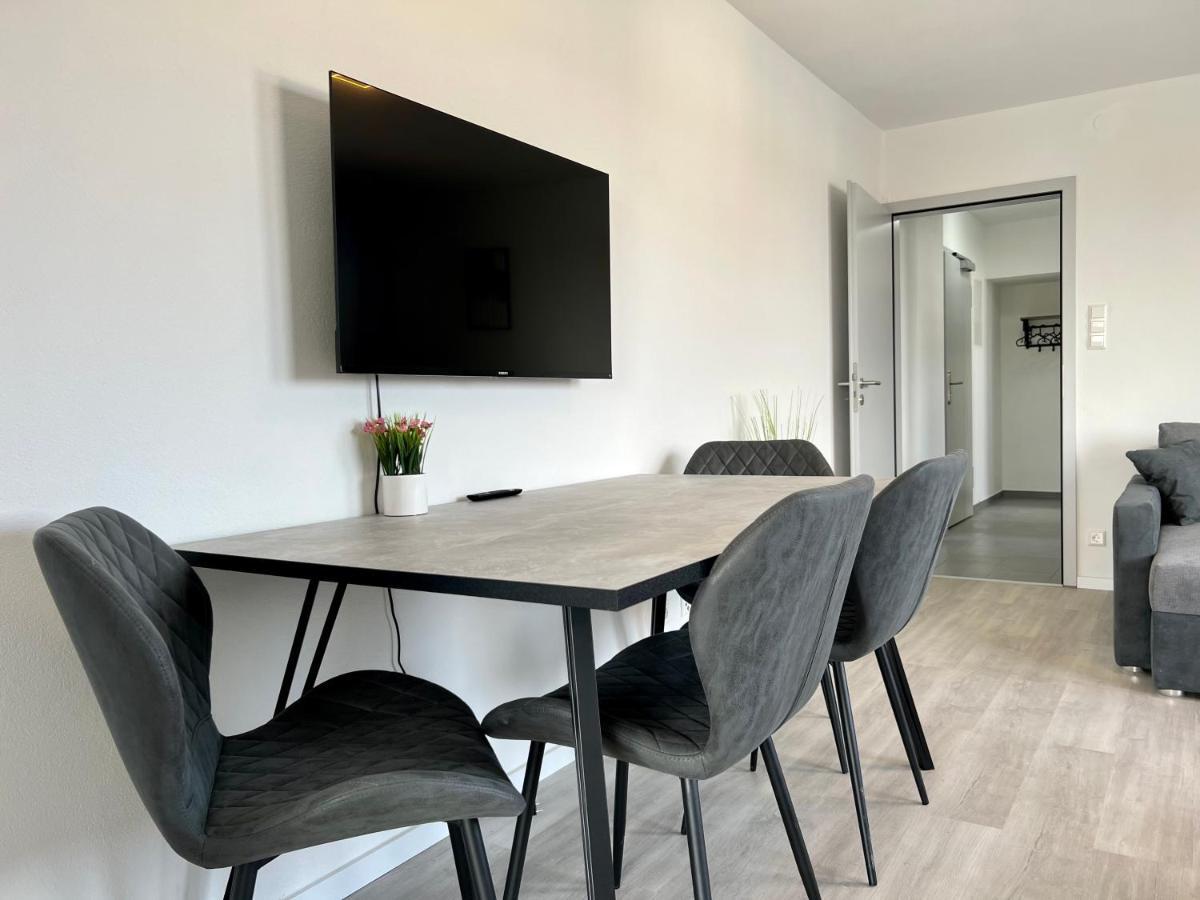 Nujen- Hotel Und Apartment Stuttgart Zuffenhausen ภายนอก รูปภาพ