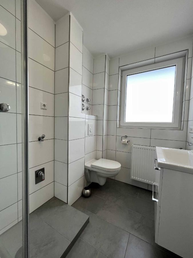 Nujen- Hotel Und Apartment Stuttgart Zuffenhausen ภายนอก รูปภาพ